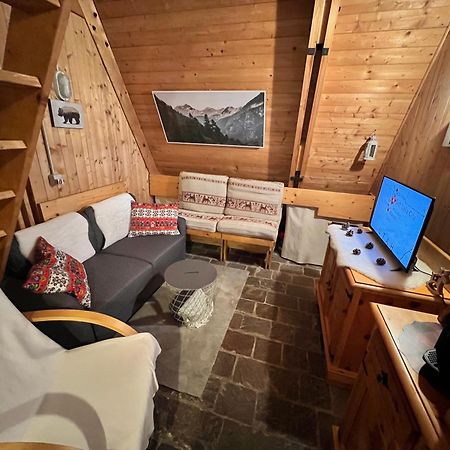 ~Chalet_Rifugio Tra I Boschi~ セッラ・ネヴェア エクステリア 写真