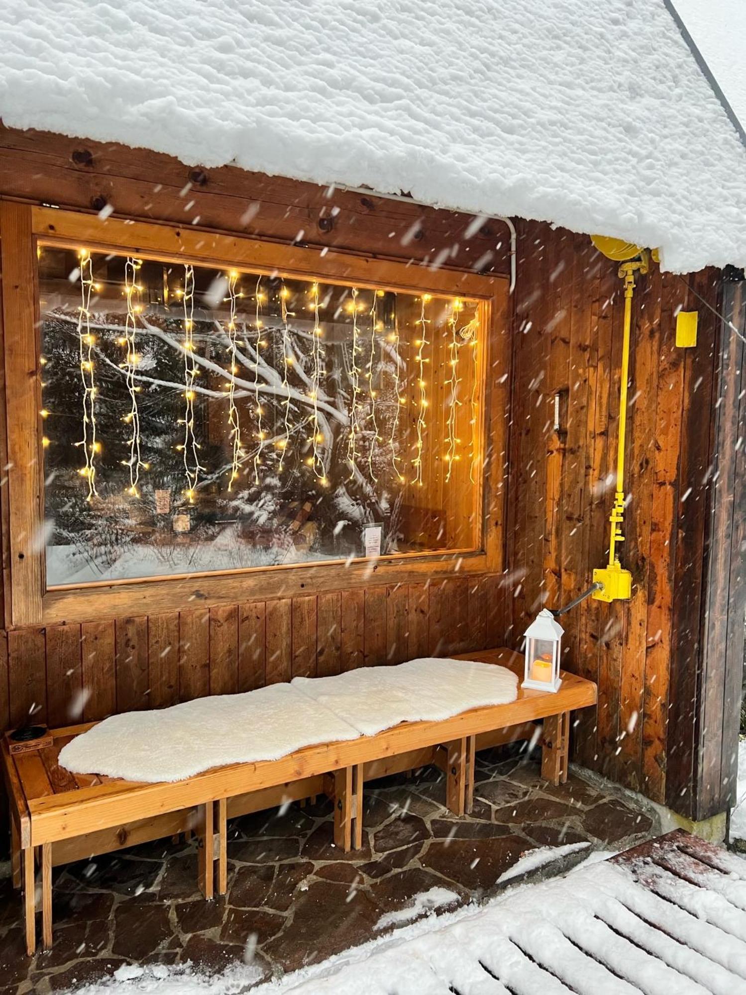 ~Chalet_Rifugio Tra I Boschi~ セッラ・ネヴェア エクステリア 写真
