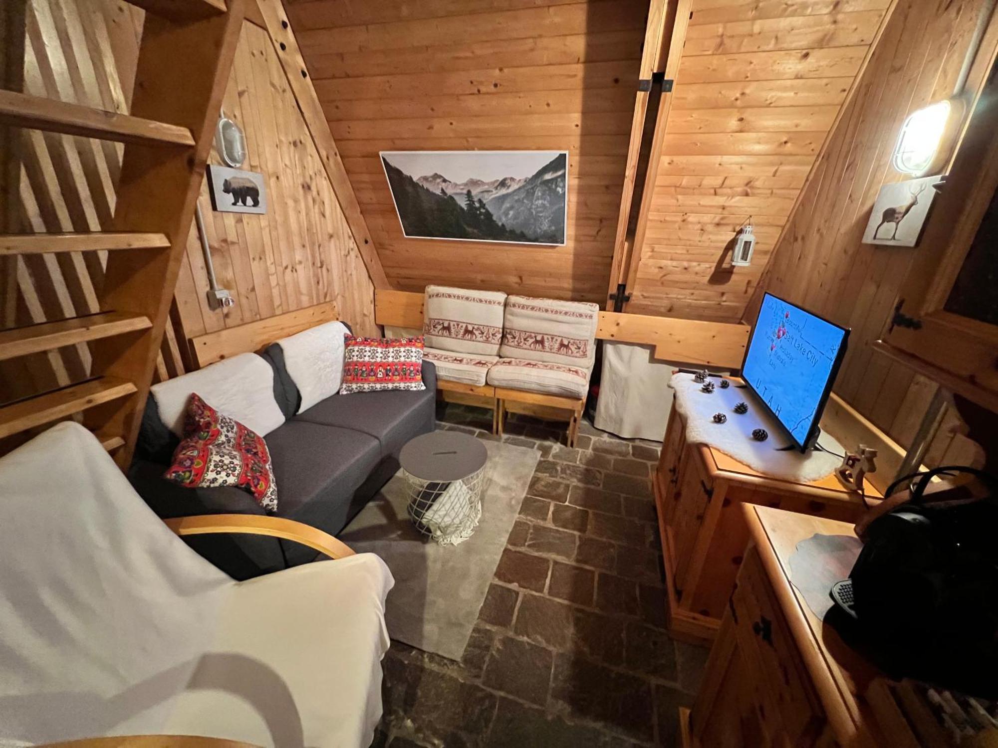 ~Chalet_Rifugio Tra I Boschi~ セッラ・ネヴェア エクステリア 写真