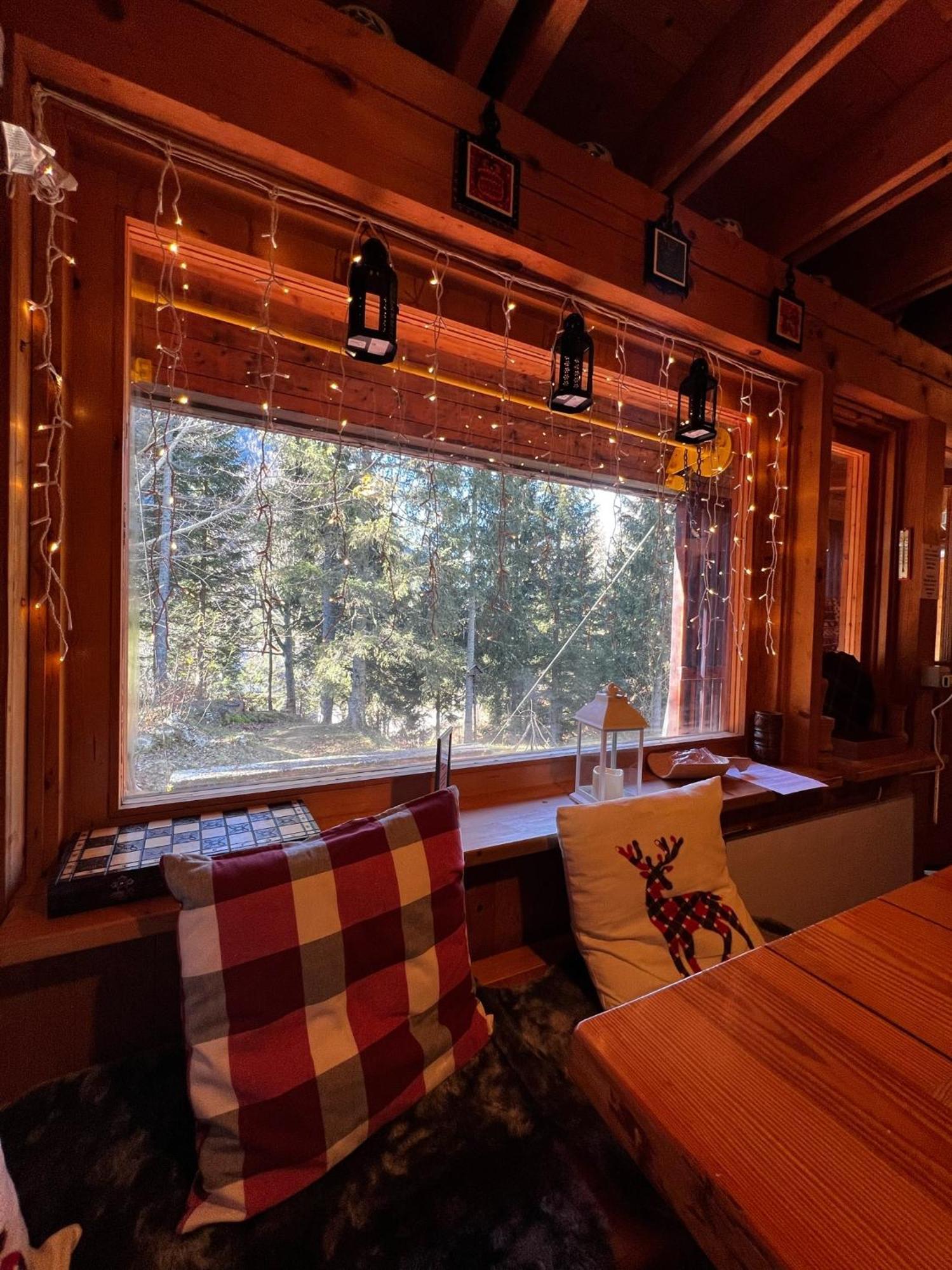 ~Chalet_Rifugio Tra I Boschi~ セッラ・ネヴェア エクステリア 写真
